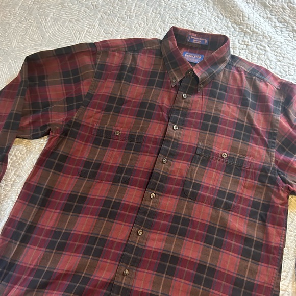 Beautiful Pendleton double pocket button-down shirt ; cranberry mauve Clean 👔 - Picture 5 of 9